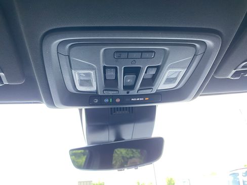 Used 2024 Chevrolet Silverado 2500 ZR2 w/ Technology Package image 34