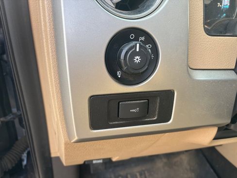 Used 2014 Ford F150 Lariat w/ Equipment Group 502A Luxury image 11