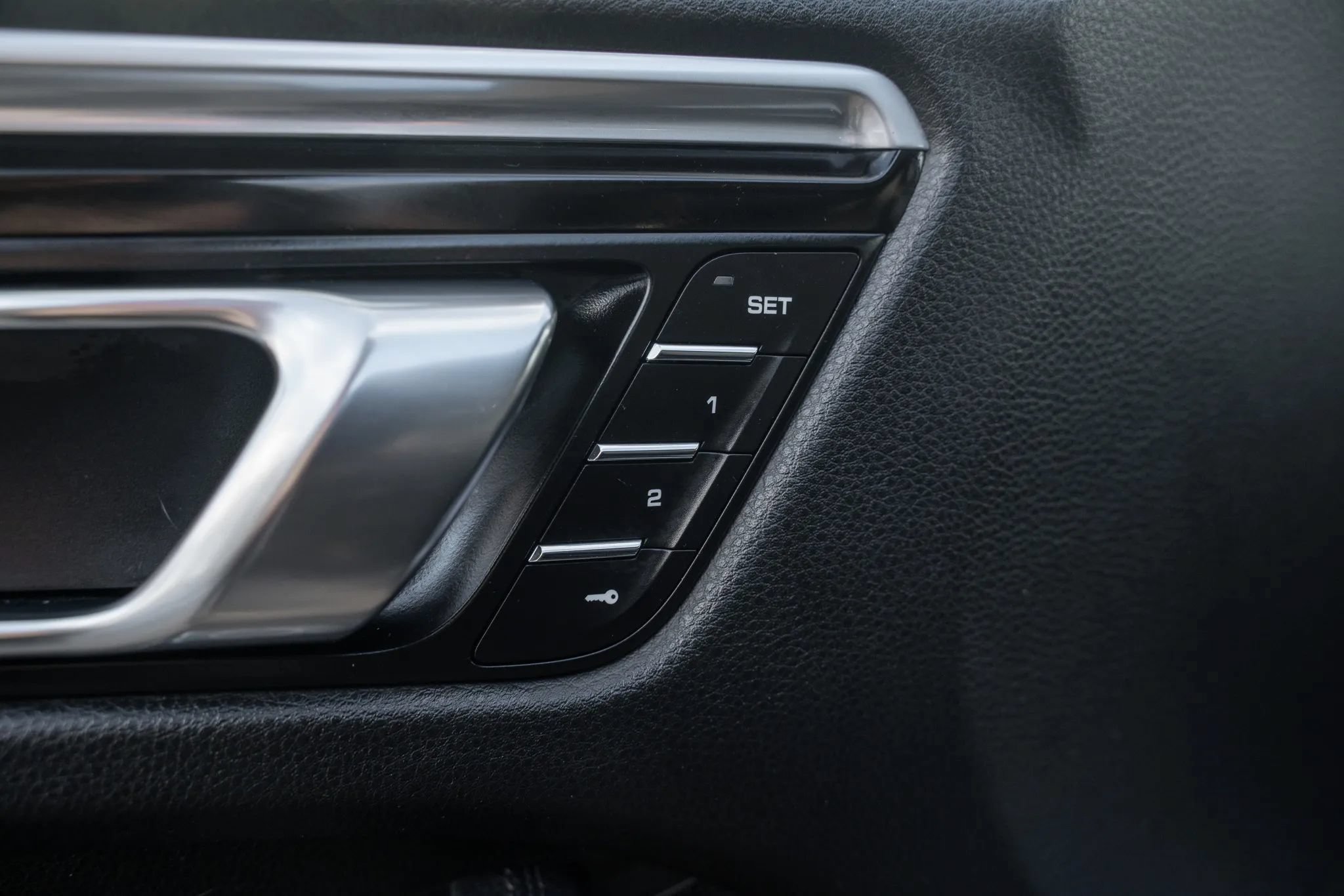 Used 2020 Porsche Macan S AWD/4WD image 18
