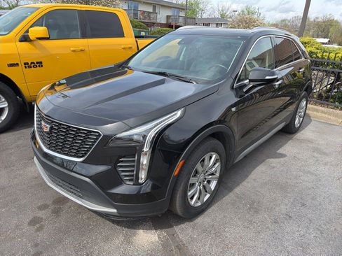 Used 2022 Cadillac XT4 Premium Luxury image 5