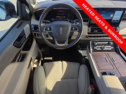 Used 2022 Lincoln Navigator Reserve image 13