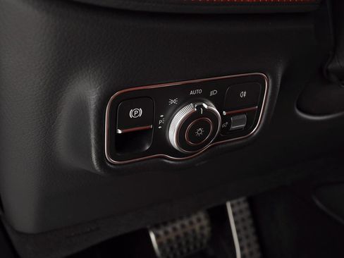 Used 2025 Mercedes-Benz G 550 image 22