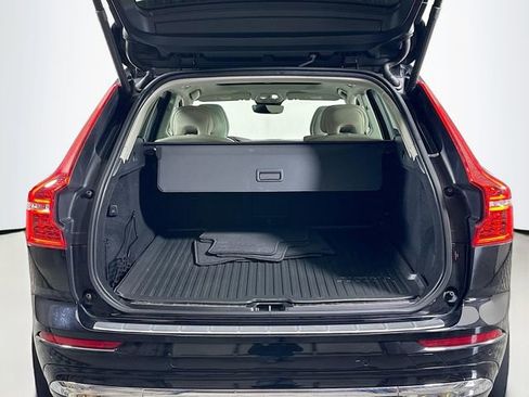 Used 2022 Volvo XC60 B5 Inscription w/ Advanced Package image 28