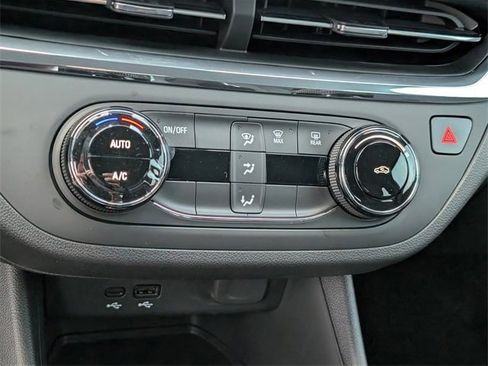 New 2026 Buick Envista Preferred image 13