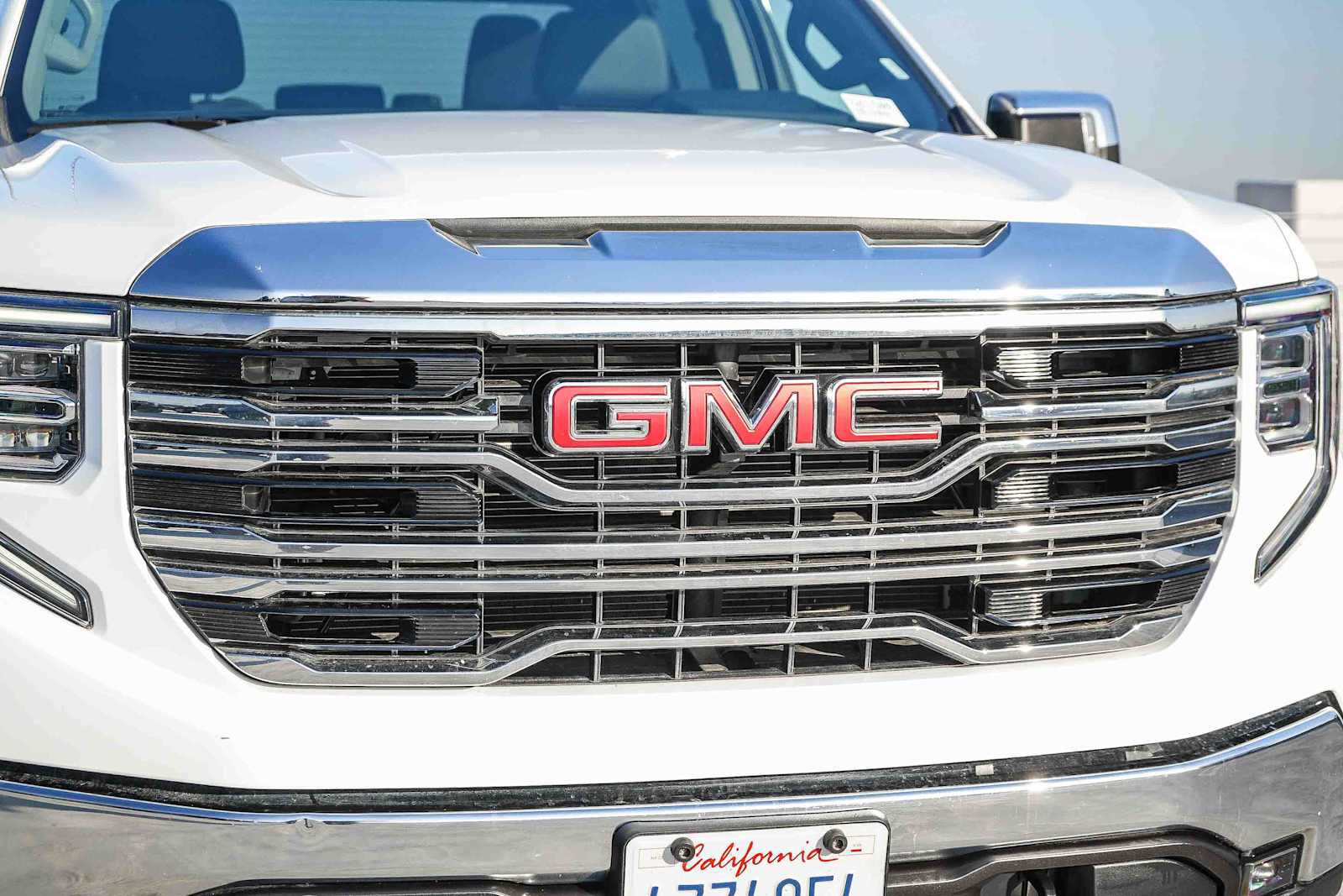 Used 2026 GMC Sierra 1500 SLT RWD image 5