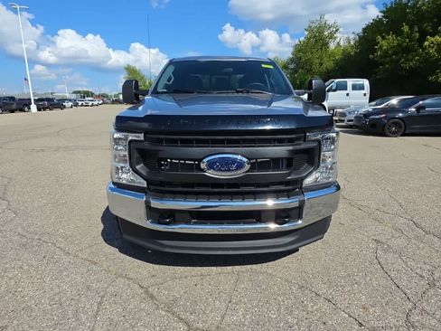 Used 2021 Ford F250 XL AWD/4WD image 3