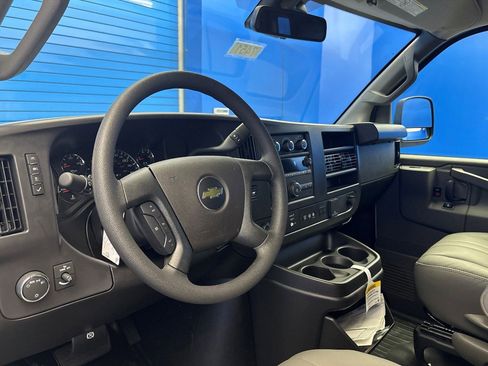 New 2025 Chevrolet Express 3500 LS image 11