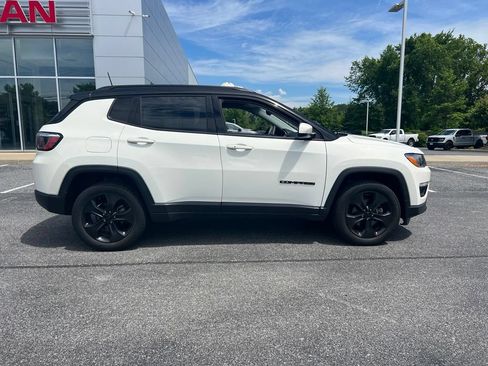 Used 2021 Jeep Compass Latitude AWD/4WD image 29