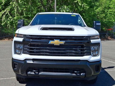 Used 2026 Chevrolet Silverado 2500 W/T AWD/4WD image 2