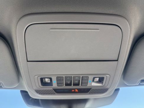 Used 2023 Ford Explorer XLT RWD image 23