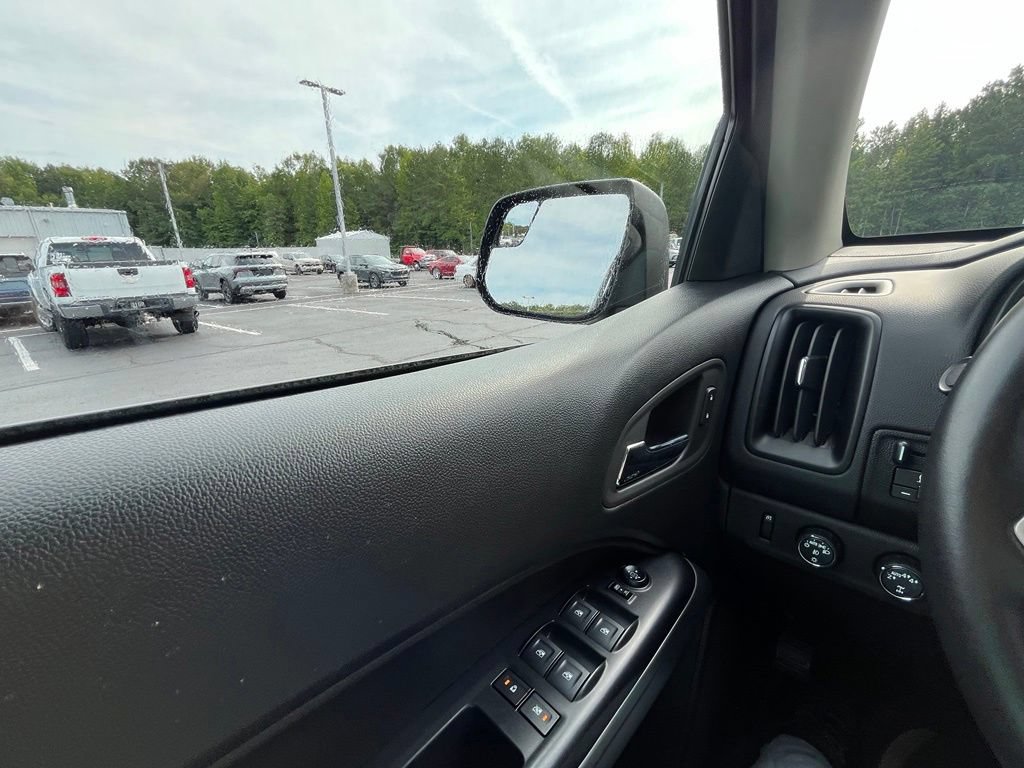 Used 2022 Chevrolet Colorado LT w/ LT Convenience Package AWD/4WD image 18