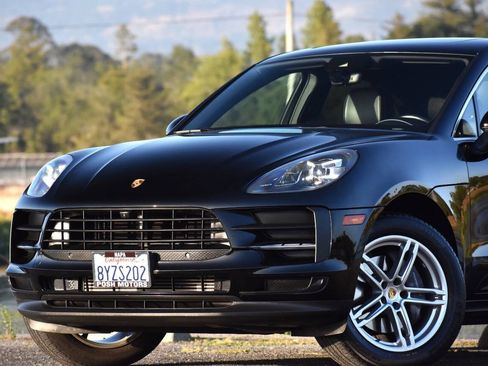 Used 2021 Porsche Macan AWD/4WD image 10