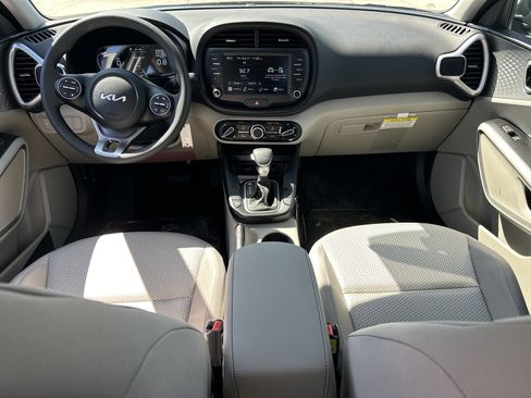 New 2025 Kia Soul LX w/ LX Technology Package image 14