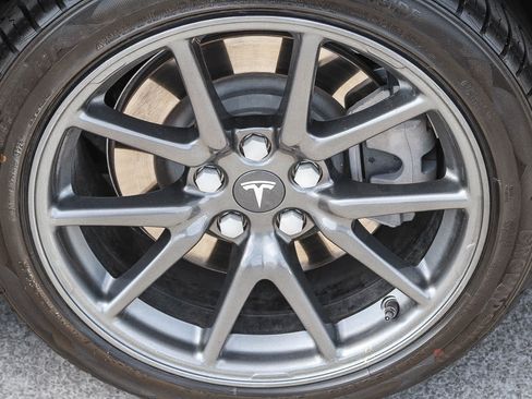 Used 2018 Tesla Model 3 Long Range AWD/4WD image 12