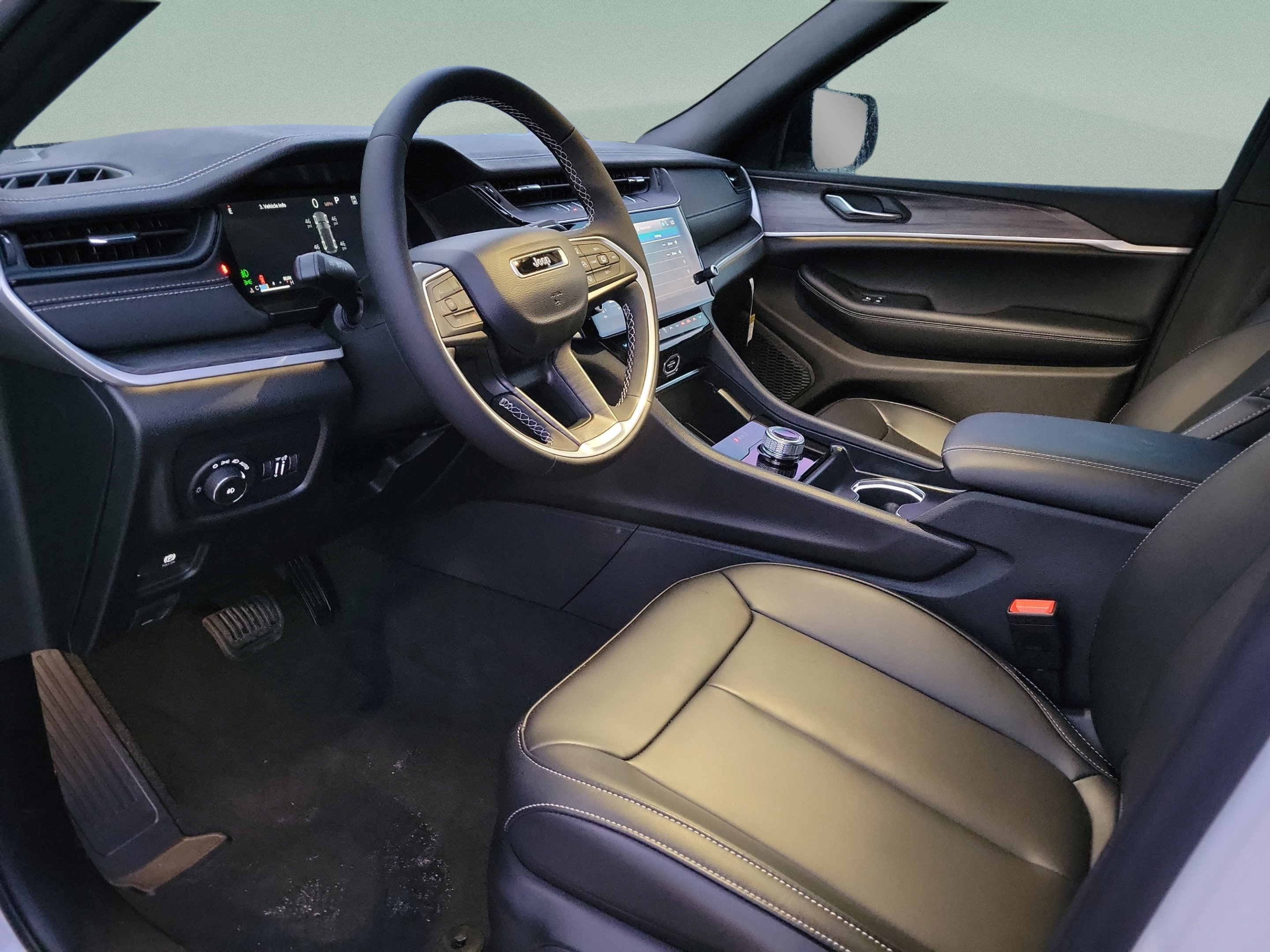 New 2027 Jeep Grand Cherokee Limited w/ Limited Altitude Package RWD image 13