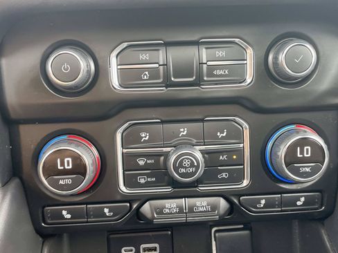 Used 2023 Chevrolet Tahoe RST AWD/4WD image 33