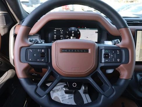 Used 2025 Land Rover Defender 110 image 16