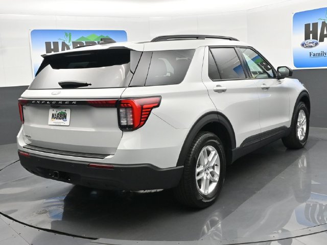 New 2027 Ford Explorer Active RWD image 5