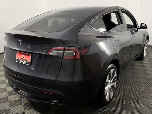 Used 2024 Tesla Model Y 2WD image 8