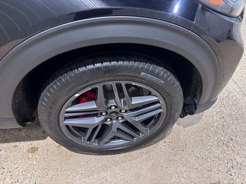 Used 2025 Ford Explorer ST-Line w/ ST-Line Street Pack image 11