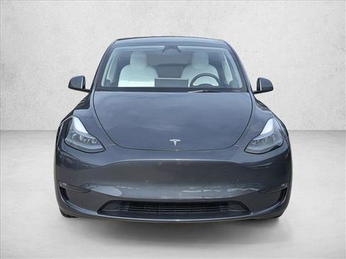 Used 2023 Tesla Model Y Long Range image 2