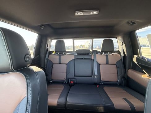 Certified 2021 Chevrolet Silverado 1500 High Country w/ Technology Package image 28