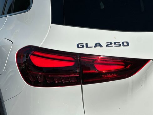 Certified 2025 Mercedes-Benz GLA 250 image 34