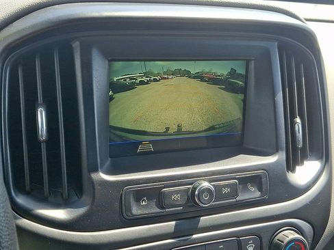 Used 2019 Chevrolet Colorado W/T image 18