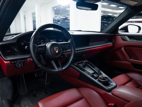 Used 2020 Porsche 911 Carrera S image 21