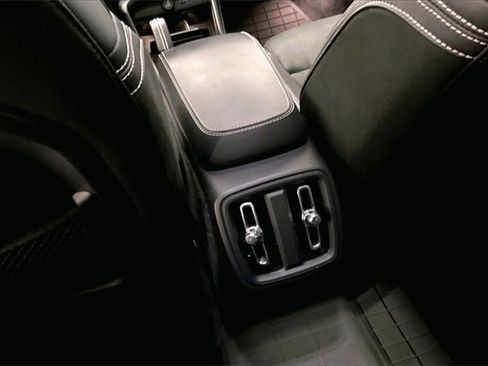 Used 2020 Volvo XC40 T5 R-Design w/ Protection Package image 10