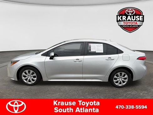 Used 2025 Toyota Corolla LE FWD image 4