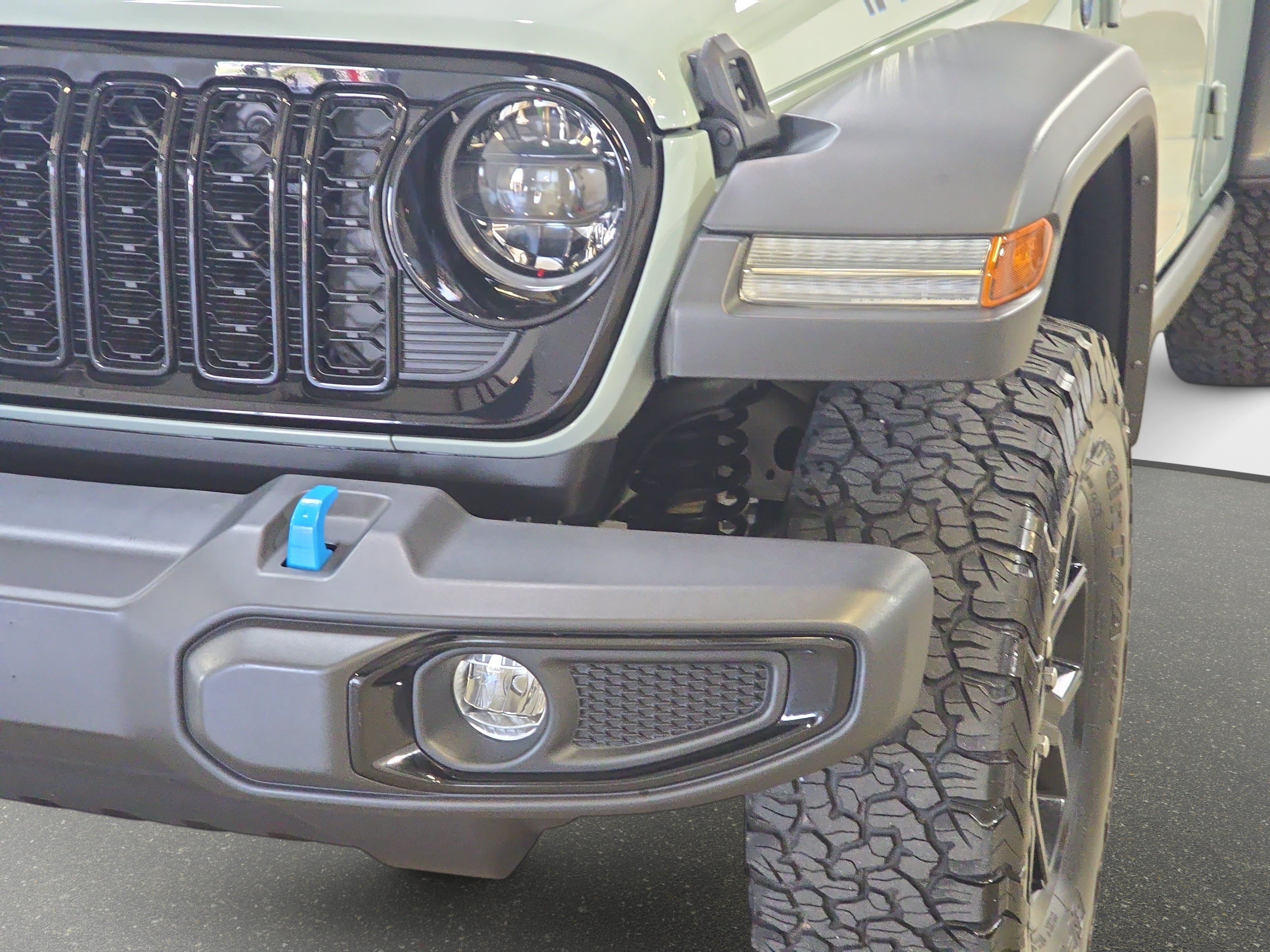 Used 2024 Jeep Wrangler Unlimited AWD/4WD image 28