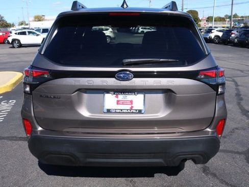 Certified 2025 Subaru Forester Premium image 4