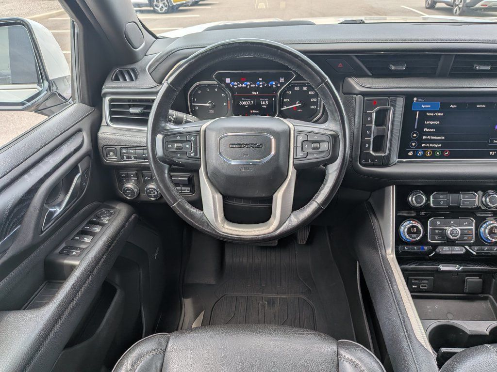 Used 2021 GMC Yukon XL Denali w/ Denali Ultimate Package AWD/4WD image 18