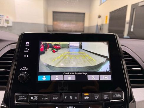 Used 2023 Honda Odyssey Touring image 17