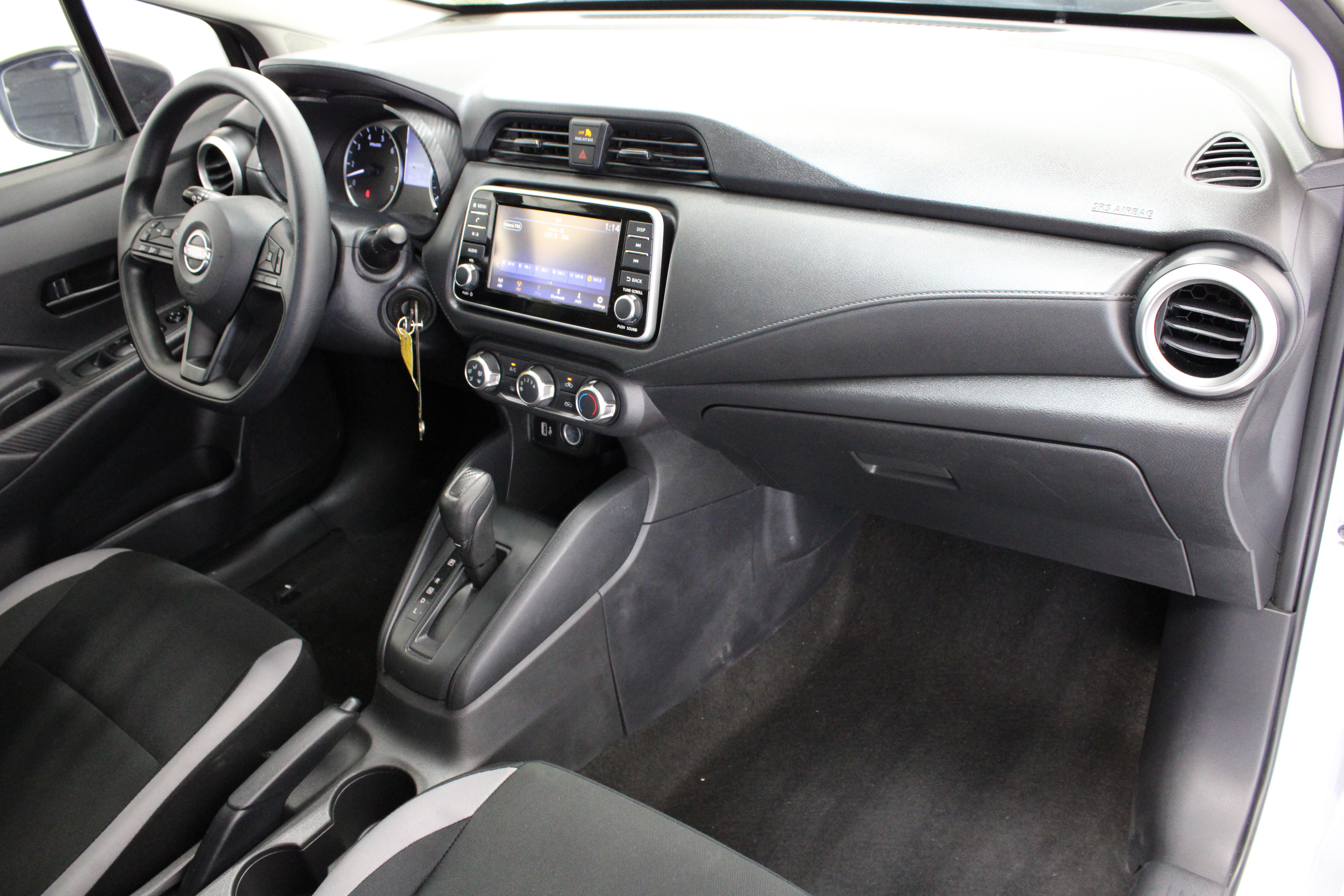 Used 2025 Nissan Versa S w/ Trunk Package FWD image 32