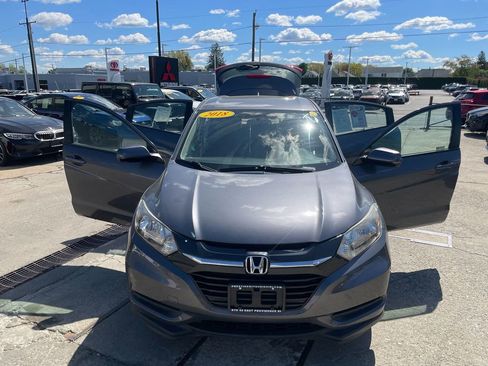 Used 2018 Honda HR-V LX image 29