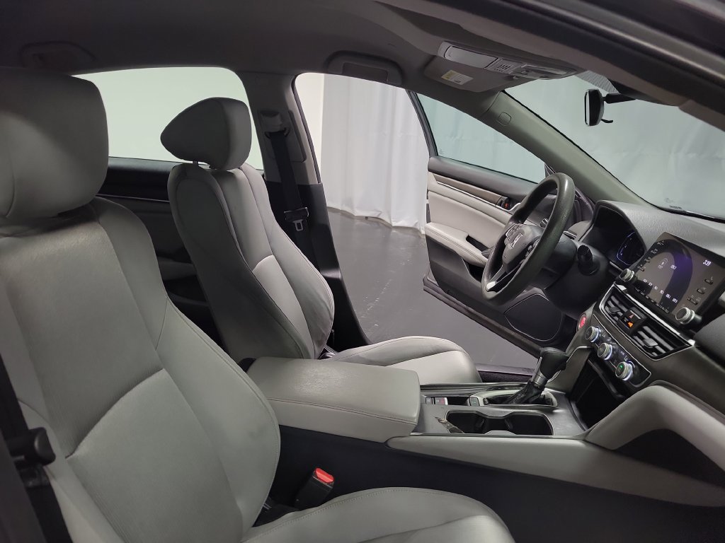 Used 2018 Honda Accord LX image 31