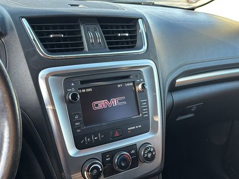 Used 2013 GMC Acadia SLE image 19