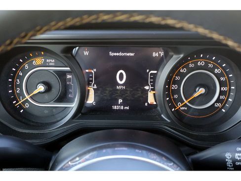 Used 2024 Jeep Wrangler Unlimited Sahara w/ Technology Group AWD/4WD image 34