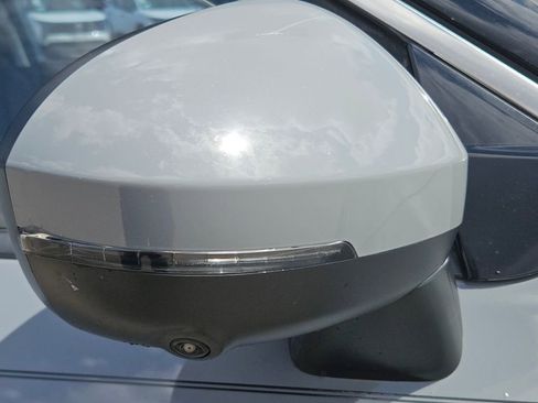 Used 2021 Nissan Rogue SL image 12