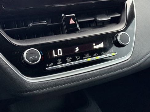 Used 2024 Toyota Corolla SE FWD image 24