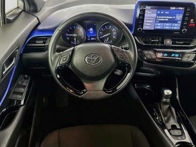 Used 2020 Toyota C-HR XLE FWD image 14