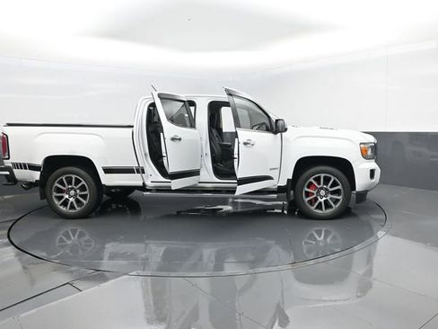 Used 2018 GMC Canyon Denali image 30