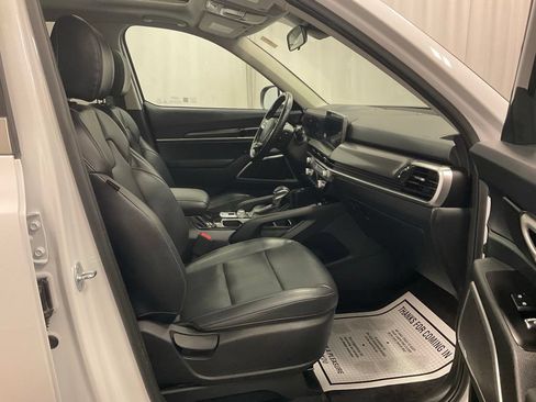 Used 2025 Kia Telluride S AWD/4WD image 9