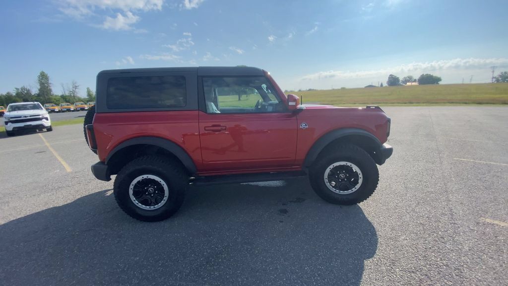 Used 2022 Ford Bronco Outer Banks w/ Sasquatch Package AWD/4WD image 9