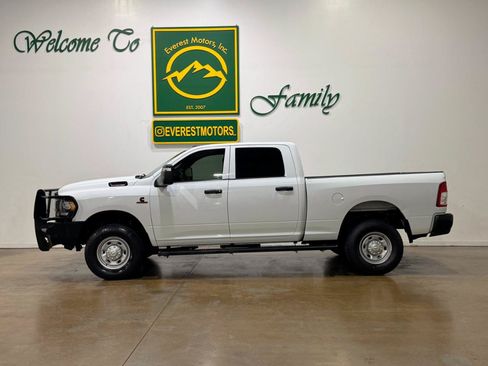 Used 2023 RAM 2500 Tradesman AWD/4WD image 5