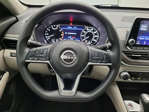Used 2023 Nissan Altima 2.5 SV FWD image 22