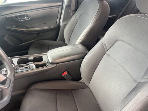 Used 2024 Nissan Sentra S image 7