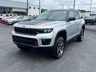 Used 2022 Jeep Grand Cherokee Trailhawk w/ ADV Protech Group II AWD/4WD video 2